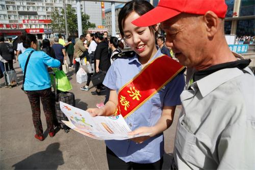 济南人口_对不起,济南不是超大城市(3)