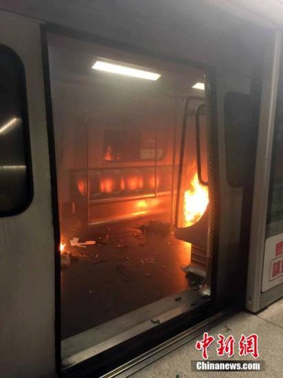 港铁自焚纵火案嫌犯留医3月后身亡 案件致19人受伤