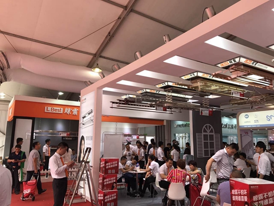 晾霸全新形象亮相上海厨卫展 欲打造智能阳台文化(图1)