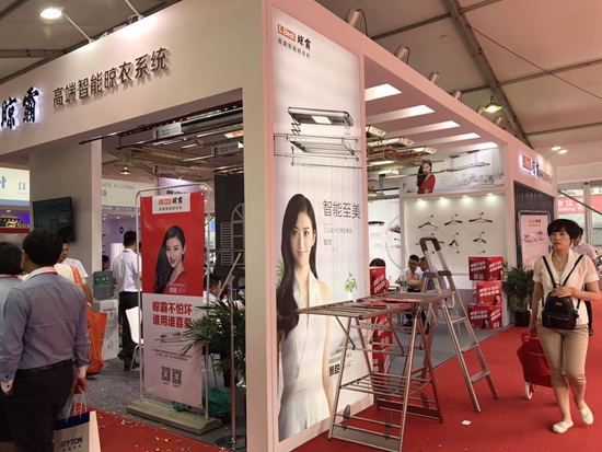晾霸全新形象亮相上海厨卫展 欲打造智能阳台文化(图2)