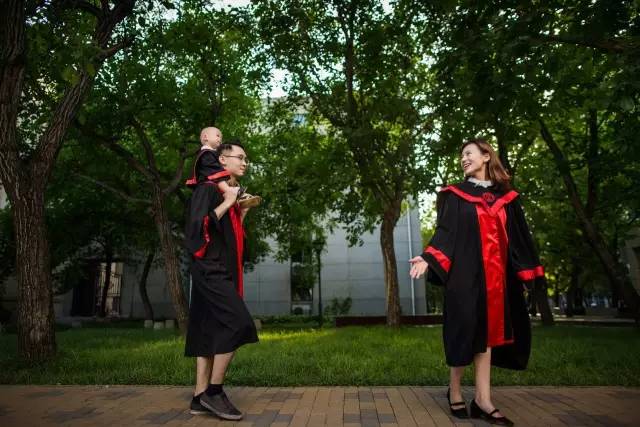 人大本科生大三结婚大四生子:我的辛酸我知道(图)