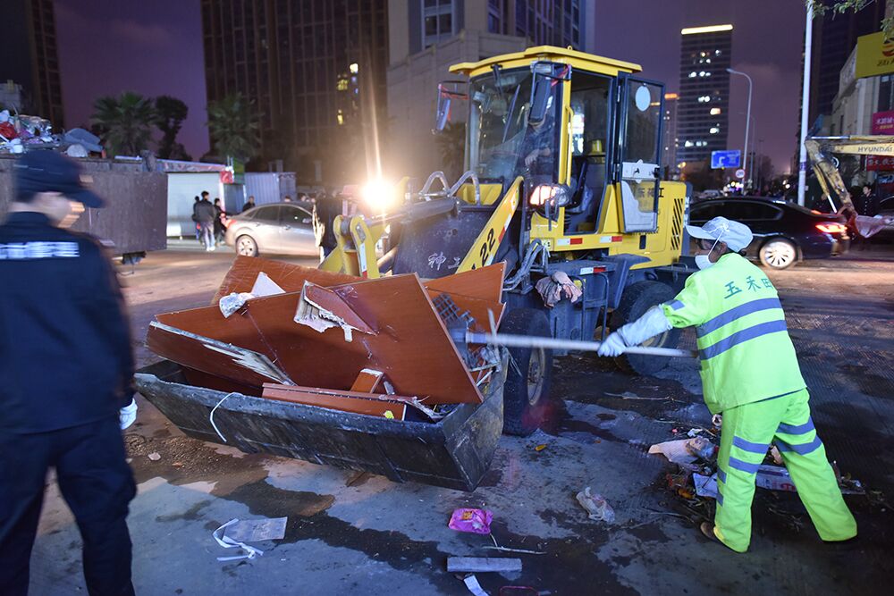 州市章贡区开展创建文明城市突出问题专项整治