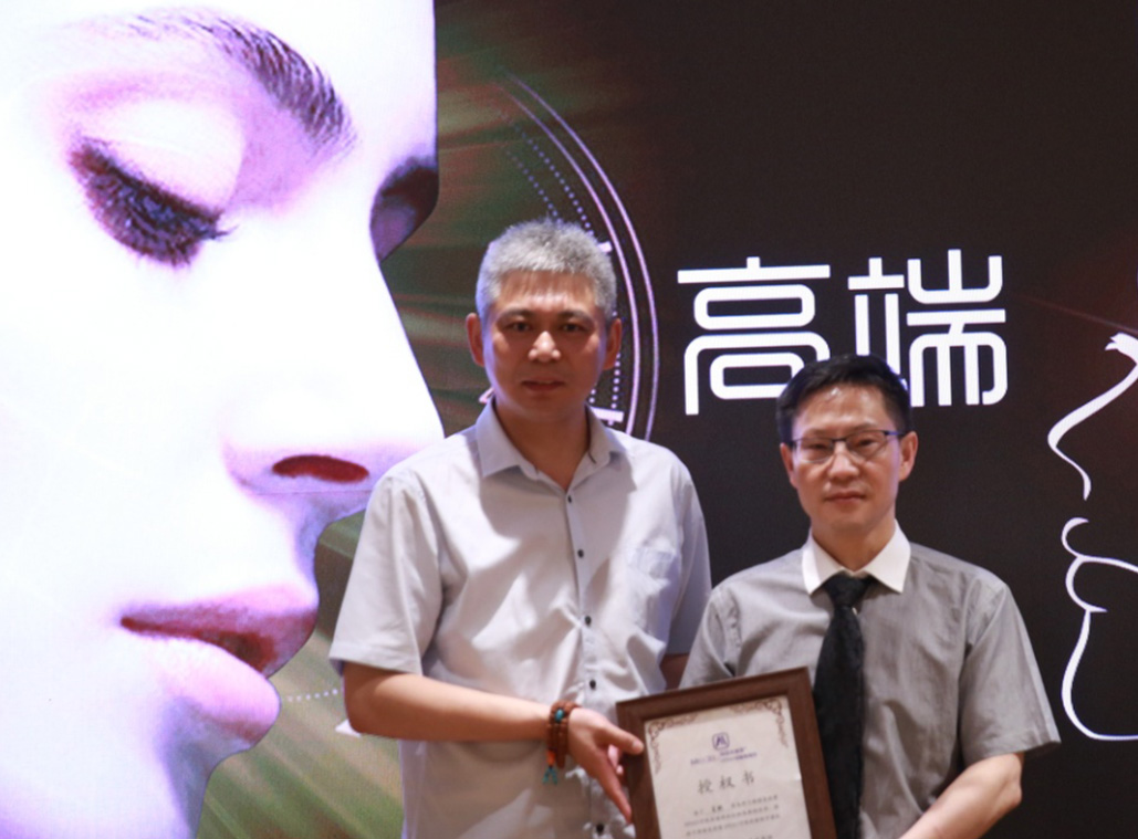 韩国高端线雕培训基地落户长沙美莱