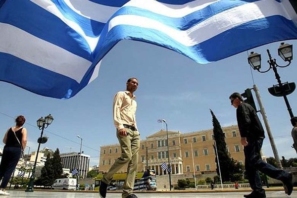 希腊三年来首发新债“自助”  各方机构提示“谨慎入场”