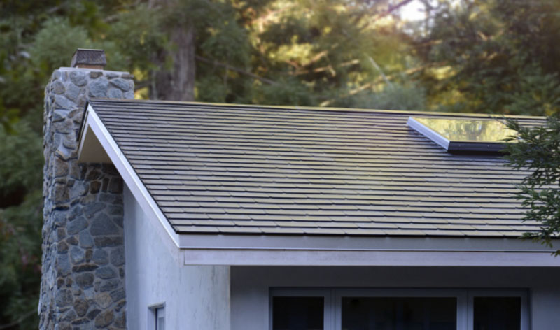 特斯拉完成首批太阳能屋顶安装 包括马斯克自己的家
