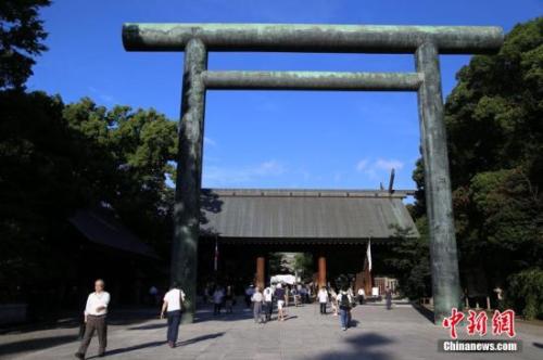 日本战败日 日跨党派议员联盟集体参拜靖国神社