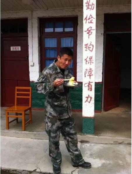 吴京讲述18个月特种兵生活:中国军人打不倒打不败