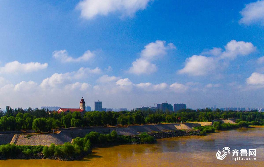 从黄河起飞,航拍济南城市地平线