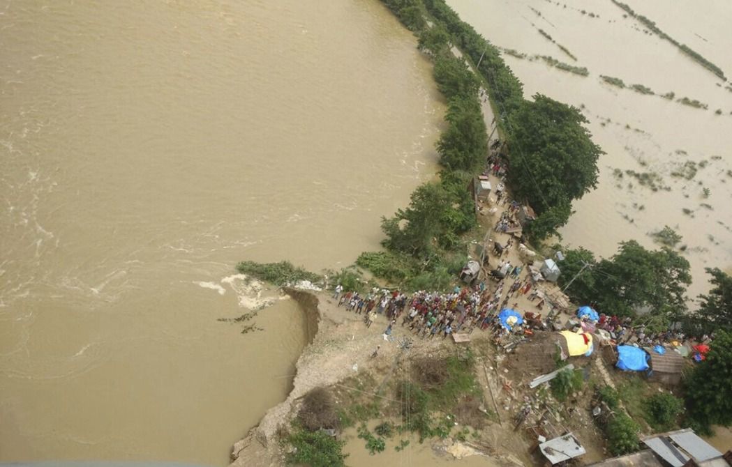 南亚洪灾肆虐 超700人丧命上百万人流离失所