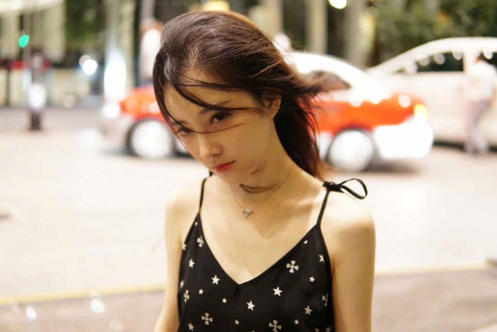 冯提莫性感图片