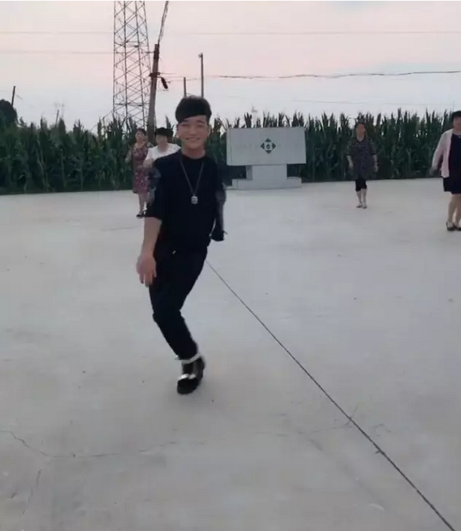 用快手的有钱人:我只刷了10万块,我欠快手太多