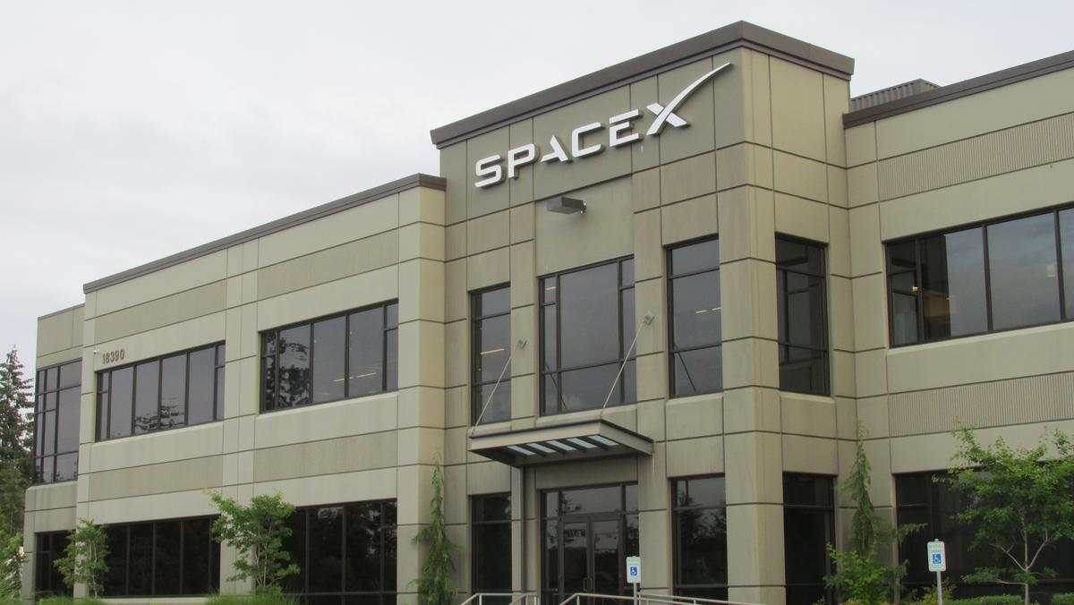 SpaceX向FCC提交申请 在西雅图测试卫星通信系统