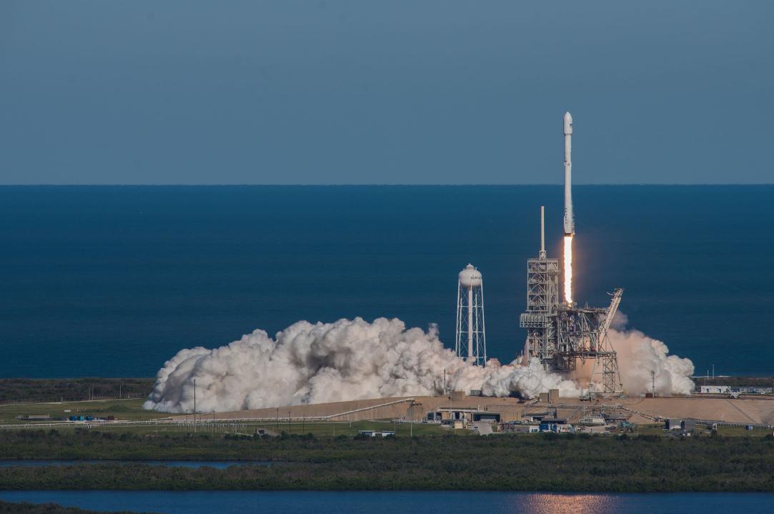 SpaceX“猎鹰9号”火箭成功将韩国通讯卫星送入轨道