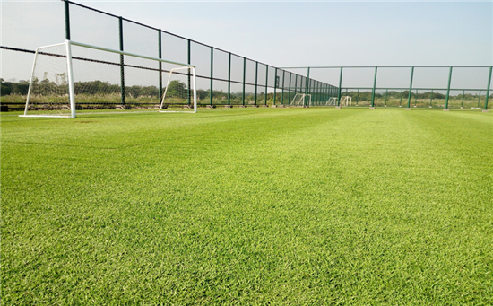 2017一带一路海口市青少年足球邀请赛在海口