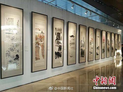 最贵中国艺术品!齐白石《山水十二屏》拍出9.315亿