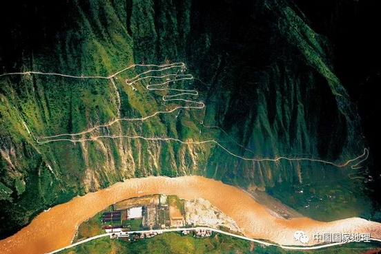 中国隐藏着18座惊艳世界的非著名峡谷 现在动身来得及