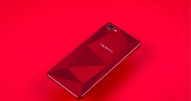 
满满的都是屏 OPPO妹子最爱手机曝光
