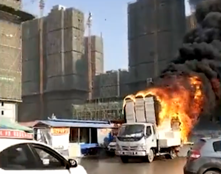 ֣�ݣ����𳵡���ͷ���ѿ����