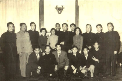乒坛第一位全国冠军 竟选择自尽而亡