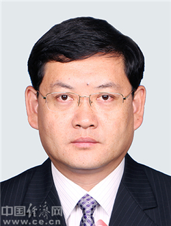 夏俊松任昆明市委常委、秘书长
