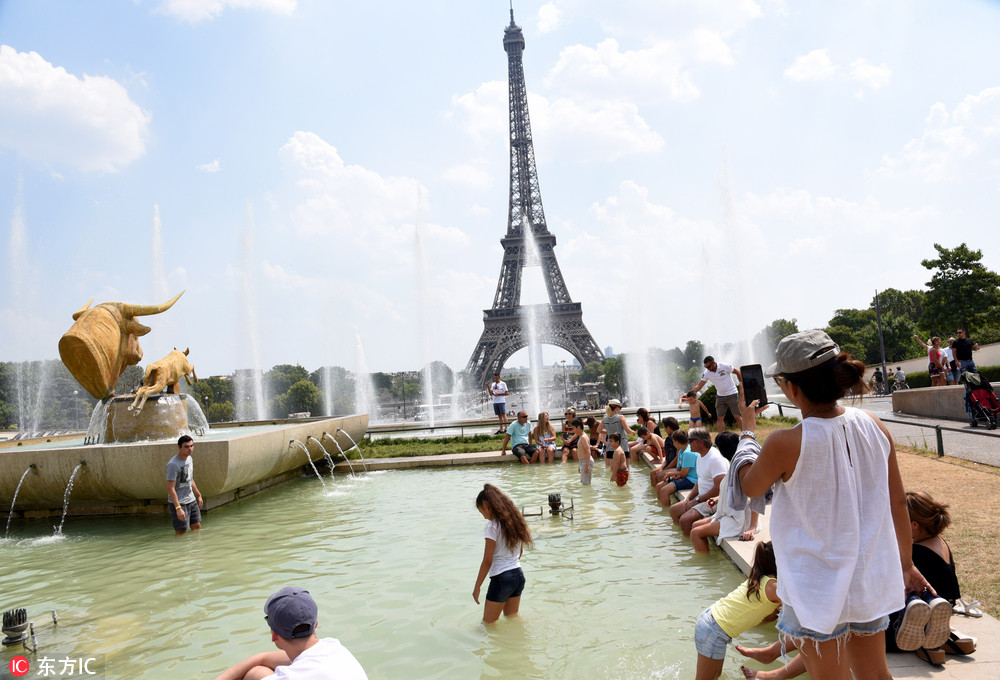 外国游客评法国:美食古迹获高分 环境治安差强