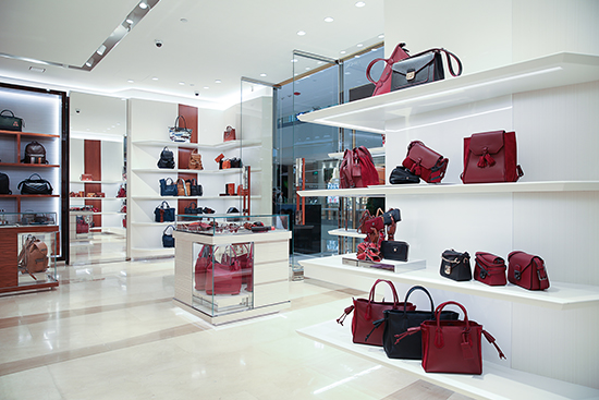 longchamp(珑骧)长沙国金中心精品店限时咖啡店揭幕