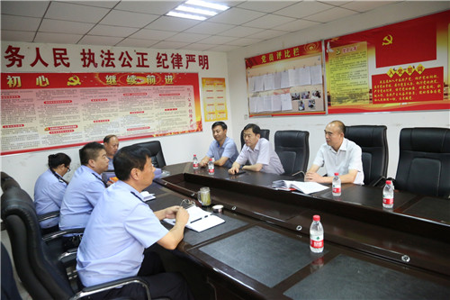 河南省公安厅机关党委周本征一行到西华县公安