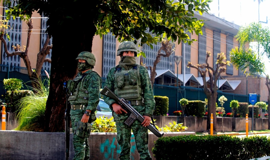 伊万卡抵墨西哥前驻墨领馆爆炸 现场有手榴弹碎片