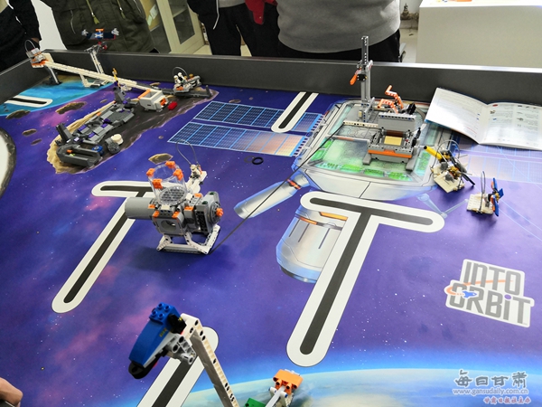 靖远县举办FLL机器人竞赛培训班_甘肃频道_凤凰网