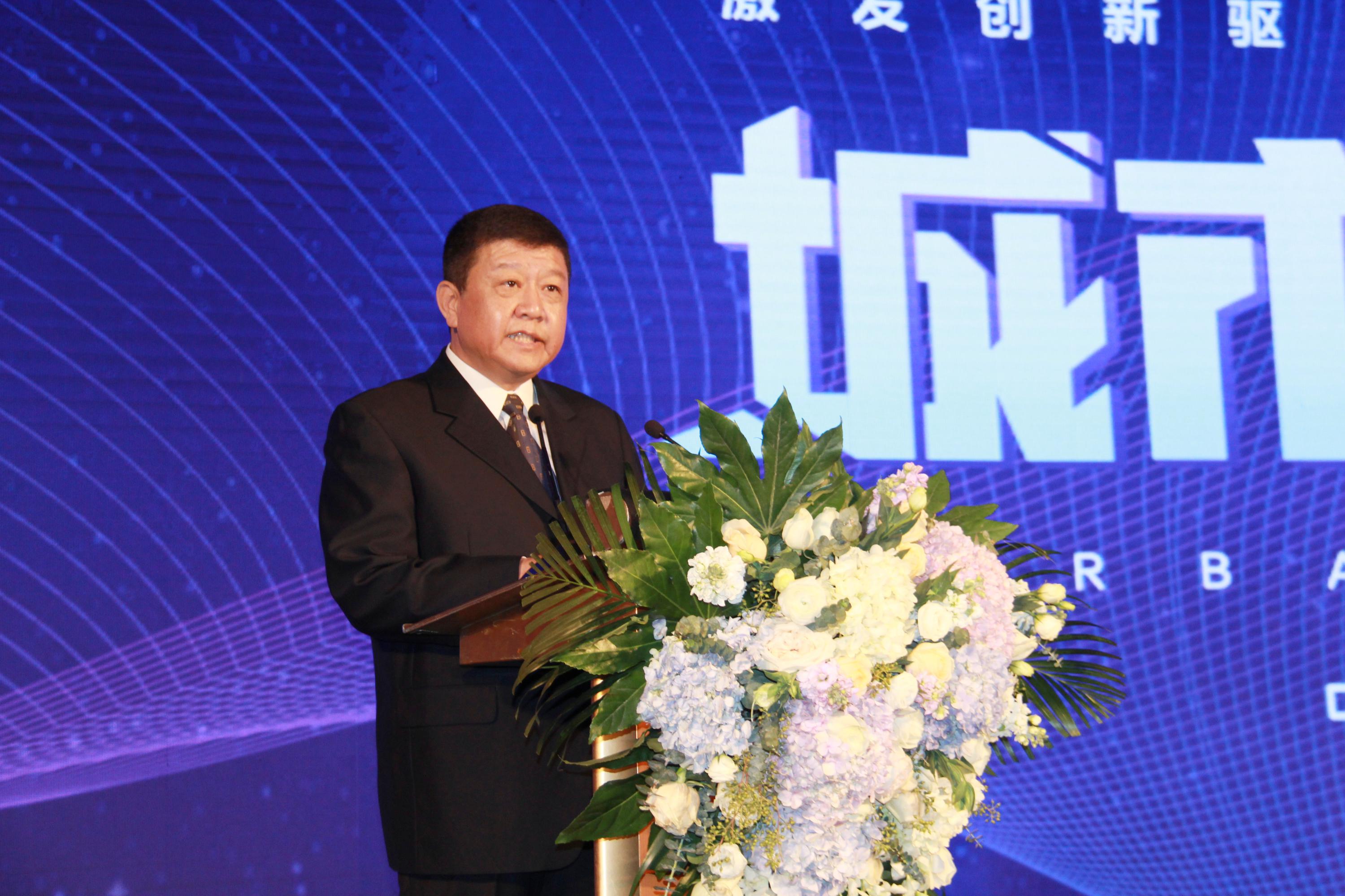 2019经济学家论坛视频_行业精英齐聚 2019经济学家论坛 为省市发展探索新思路(2)