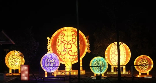 元宵佳节闹花灯 璀璨夜景绿博园