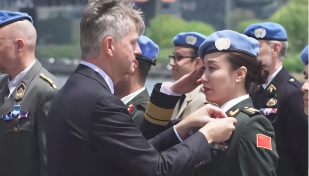 2名中国军人被联合国授予和平勋章：祖国的强大给我底气