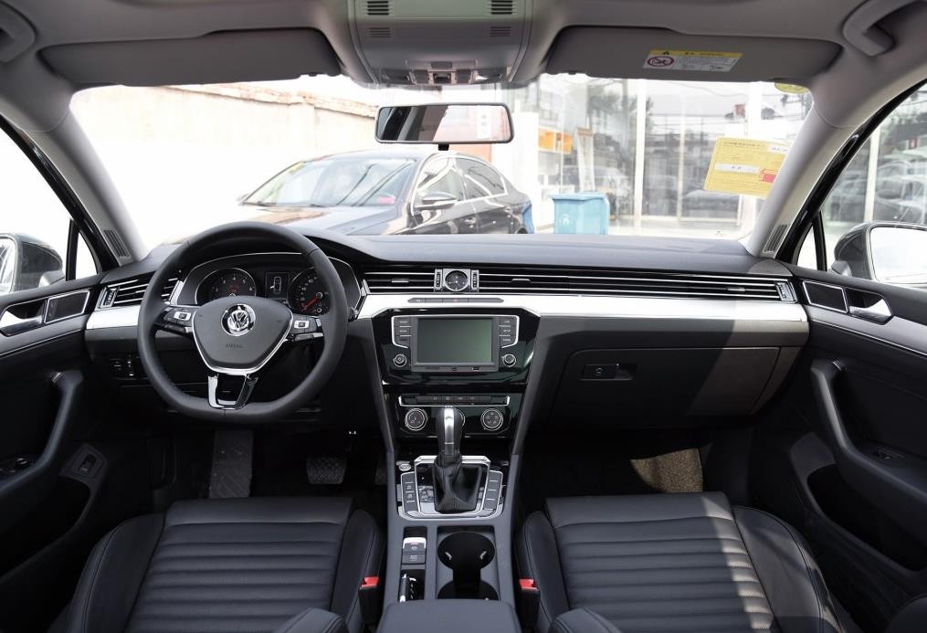 迈腾价格 2017款大众迈腾体验激情生活