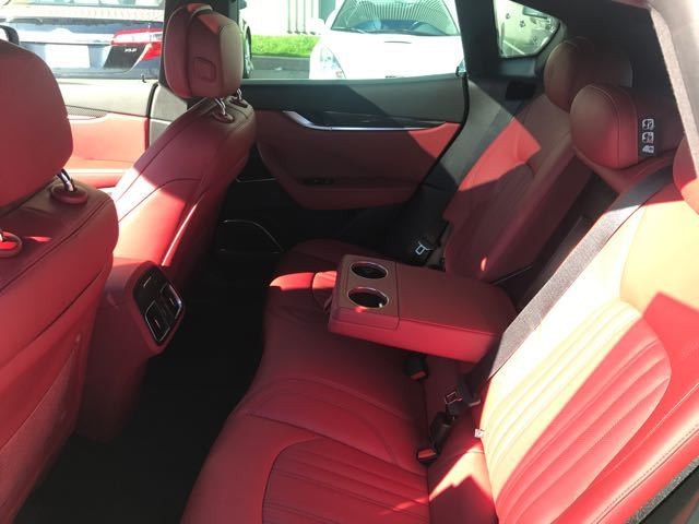 17款玛莎拉蒂莱万特3.0T现车颜色齐全-图11