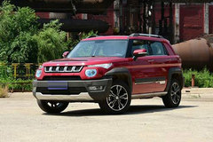 北汽BJ20量产车发布 造型硬朗/内饰时尚