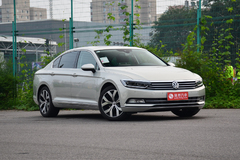 测试全新迈腾 同级标杆总是先人一步