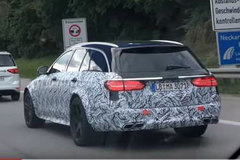 梅赛德斯-AMG E63旅行车谍照 巴黎发布