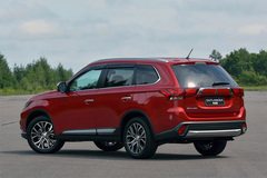 丰田本田太平庸？国产欧蓝德对森林人