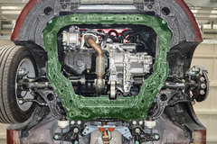 用料厚实 奔腾全新奔腾B50底盘解析