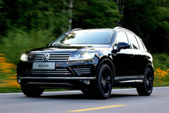 黑衣人试驾2017款进口大众途锐行政版