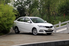 表现超预期 试驾长安悦翔V7 1.0TGDI