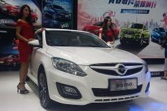 新款海马M6正式上市 售价6.98万元起