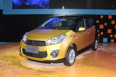 长安铃木新奥拓炫动版上市 5.29万起