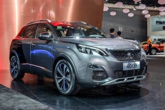 颜值/实用如何选 标致4008对比新胜达