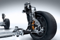 宝马奔驰顶配才有的”魔毯“是什么鬼