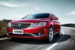 停车不怕 这些十多万家轿都有自动泊车