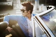 倒车时到底看哪最安全？