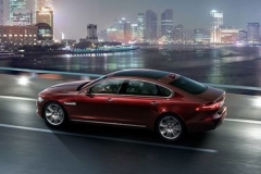 试驾捷豹XFL：身向商务，心念运动！