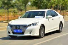 年轻化的日本老炮儿 试驾丰田皇冠2.0T