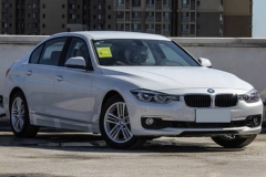 宝马3系新老对比 降价2.4万/配置增3项